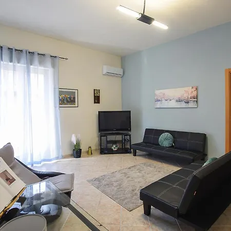 Pet Friendly In With Wifi Pozzallo